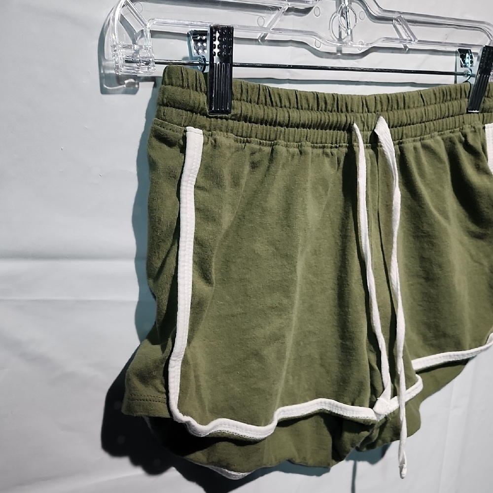 Aeropostale Women’s Tomyboy Retro Olive Green Lounge Shorts with Contrast Trim - Picture 4 of 5